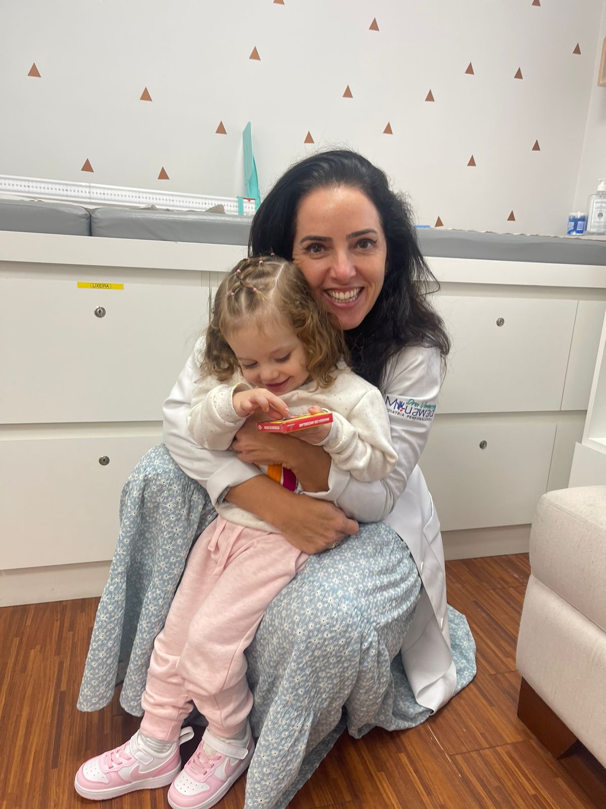 Dra. Vanessa Mouawad com paciente